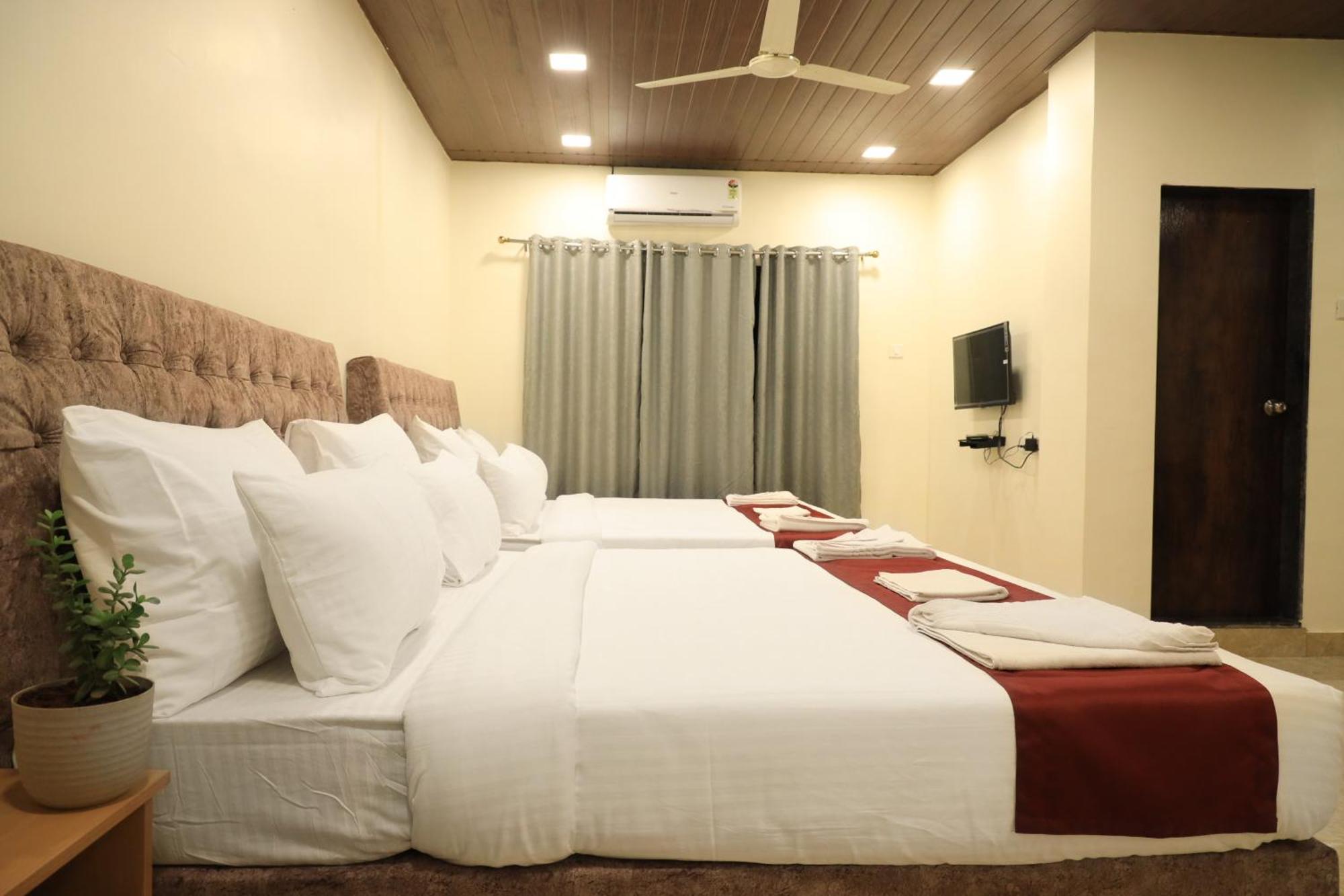 Trattino Resorts Panchgani Exteriör bild