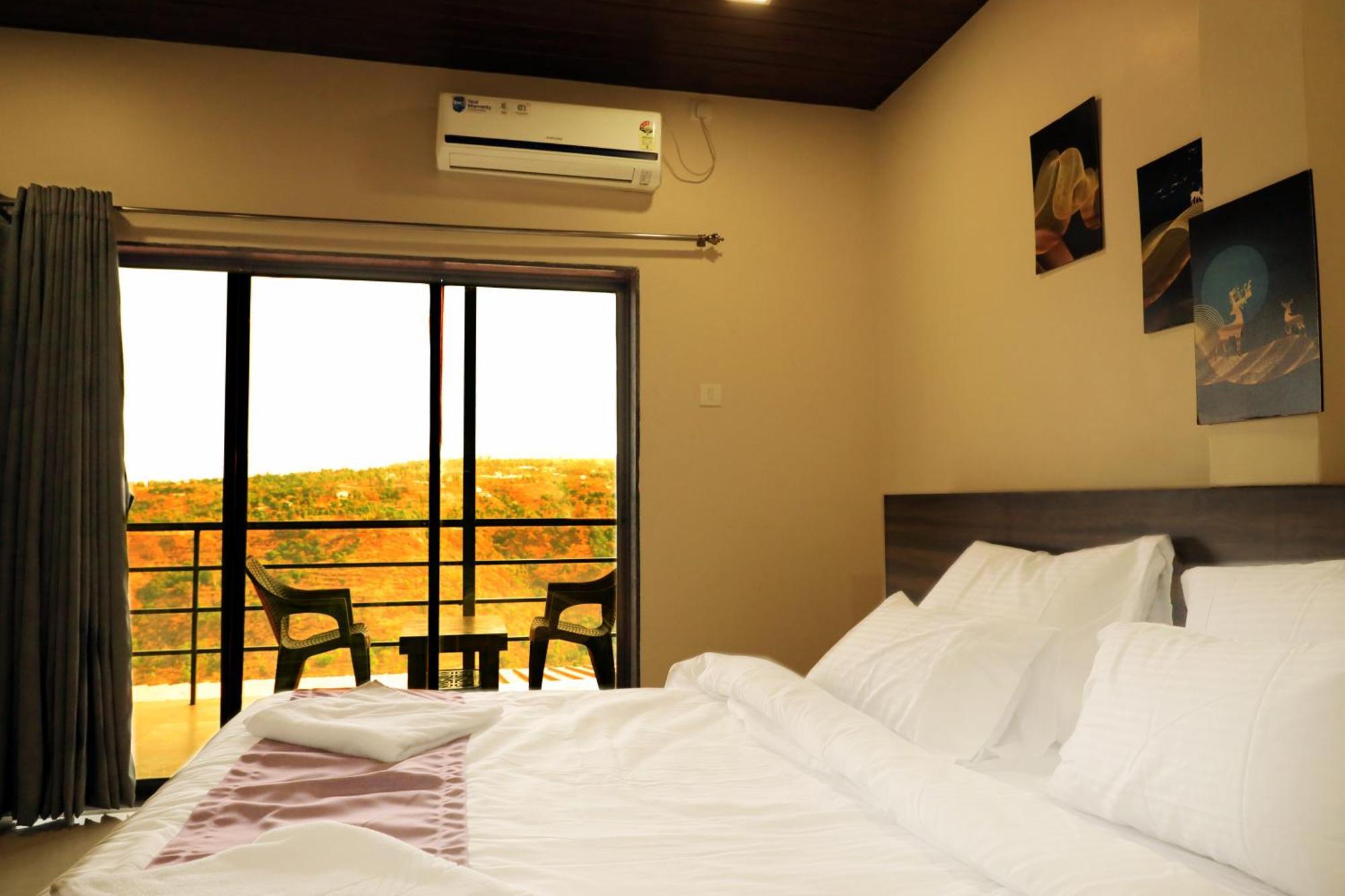 Trattino Resorts Panchgani Exteriör bild