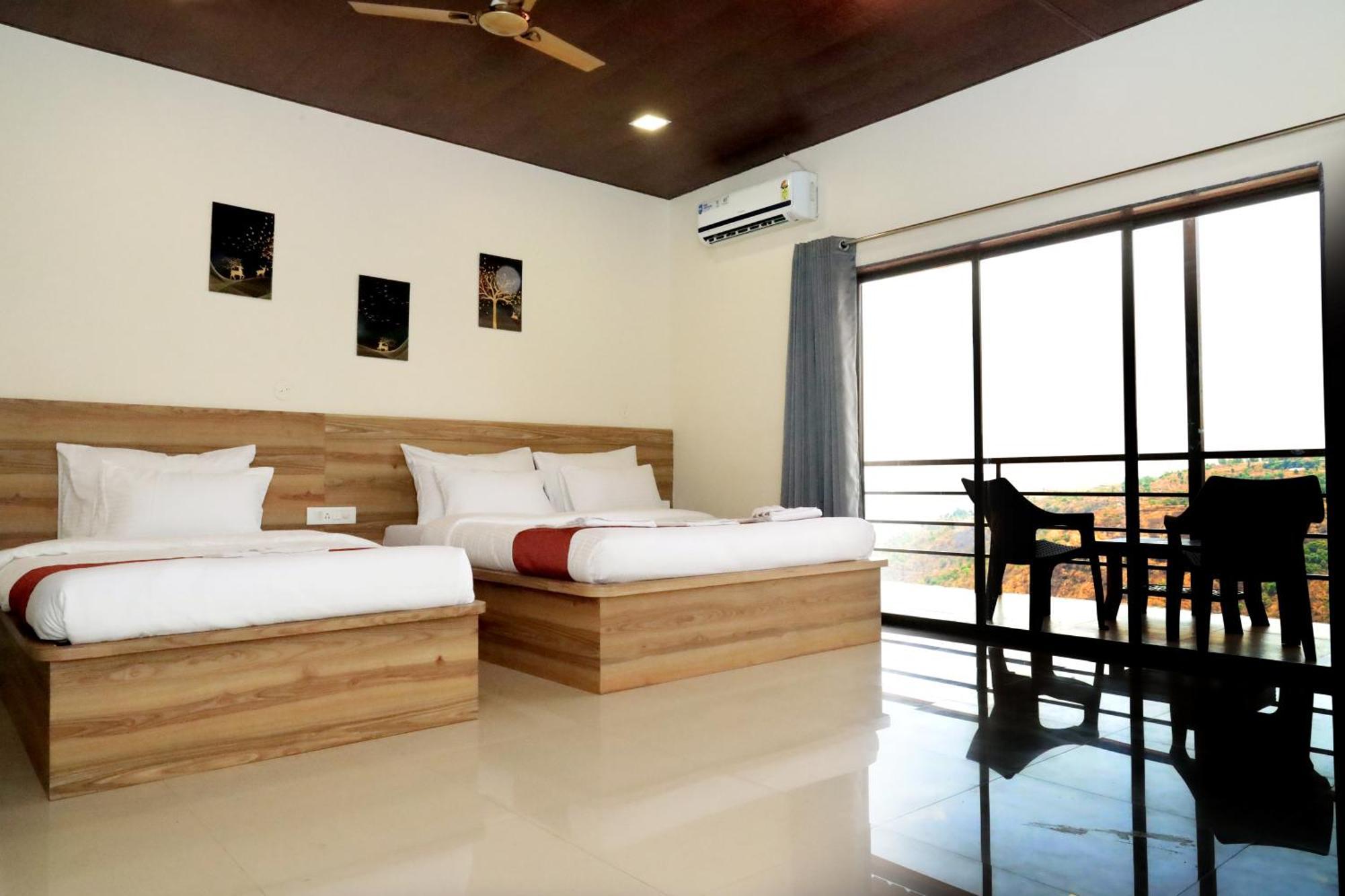 Trattino Resorts Panchgani Exteriör bild